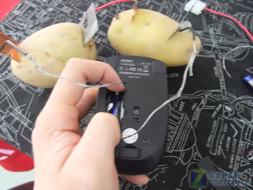 【高清图】 一个艰难的决定:无线鼠标用土豆发电图9