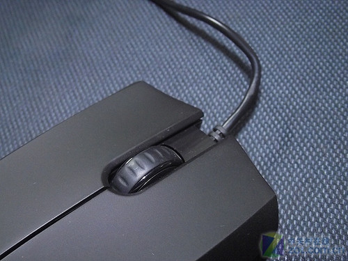 初级游戏套装谁更强?Razer火拼罗技