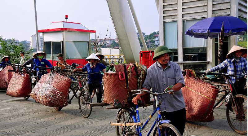 【高清图】 活跃在边境的越南商人图1