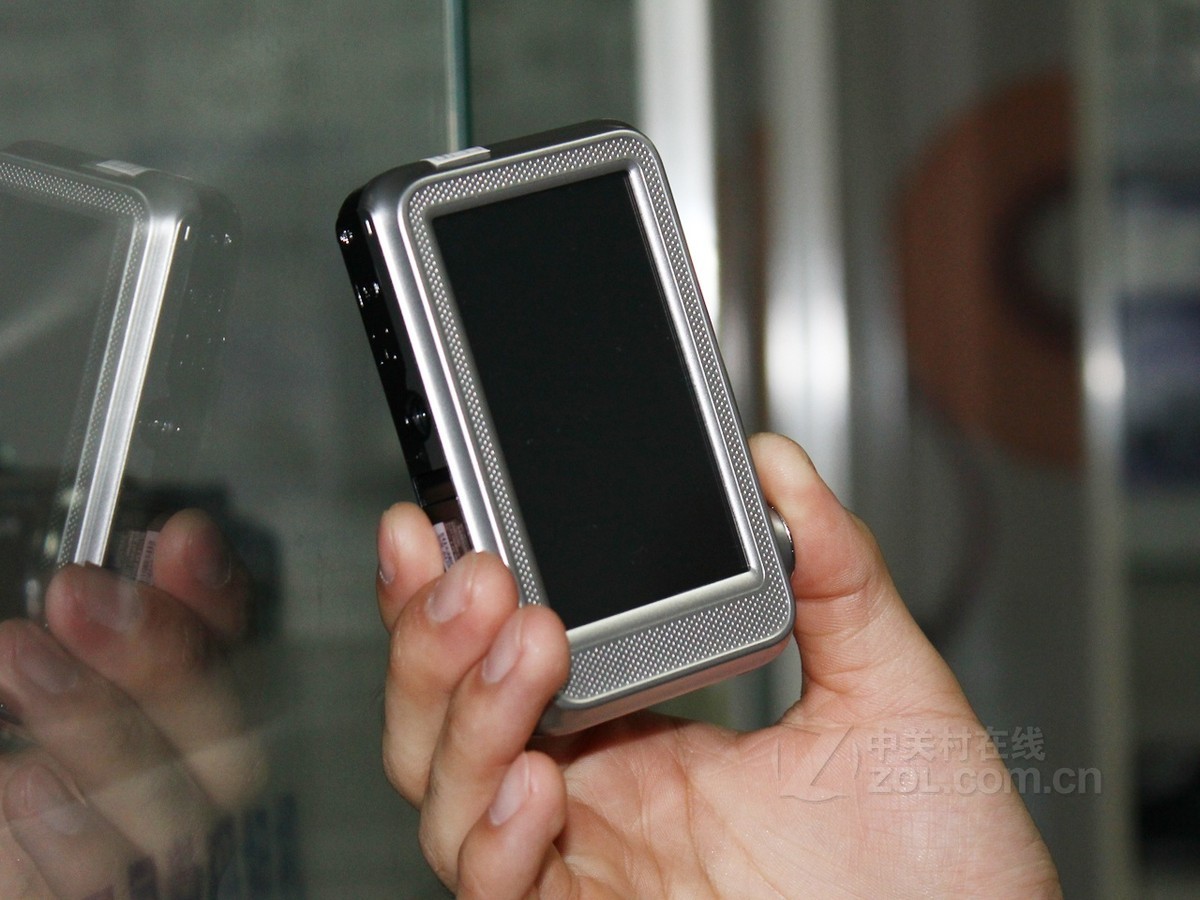 数码相机 三星数码相机 三星st80 图片 黑色 15 / 53隐藏