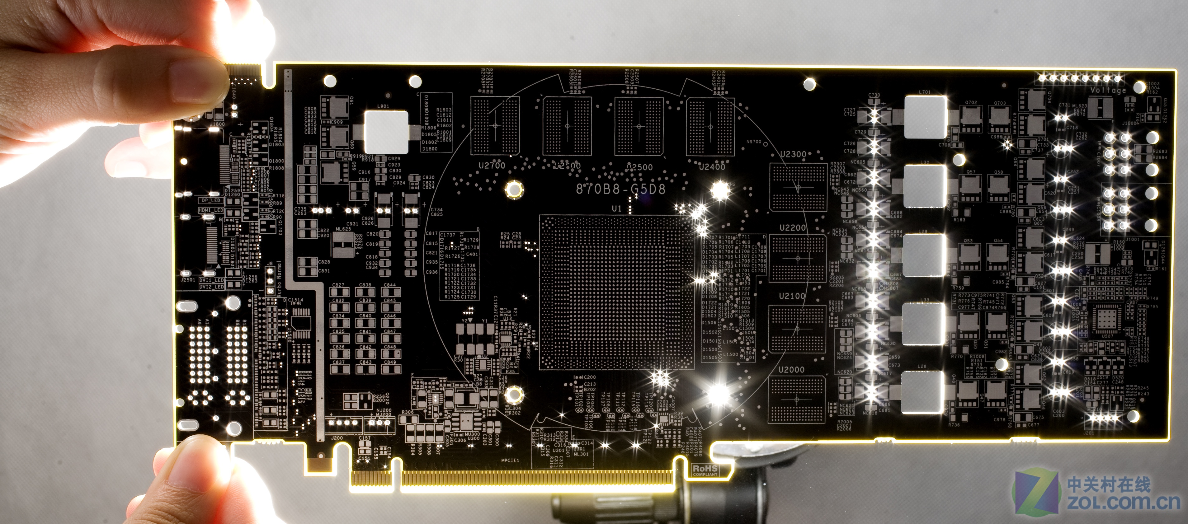 6电感下沉 镭风hd6850非公墨黑pcb曝光 (1/2)