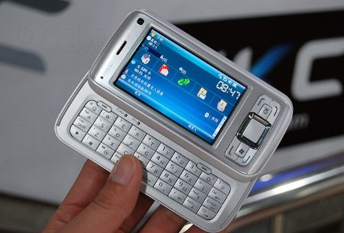 掀起10年代新春手机降价新风暴hkcg901狂降至1099