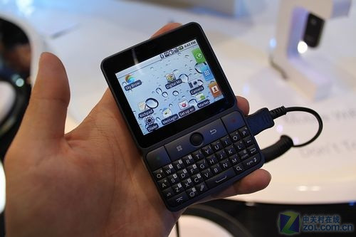 Android+QWERTY键盘 华为U8300真机图赏 