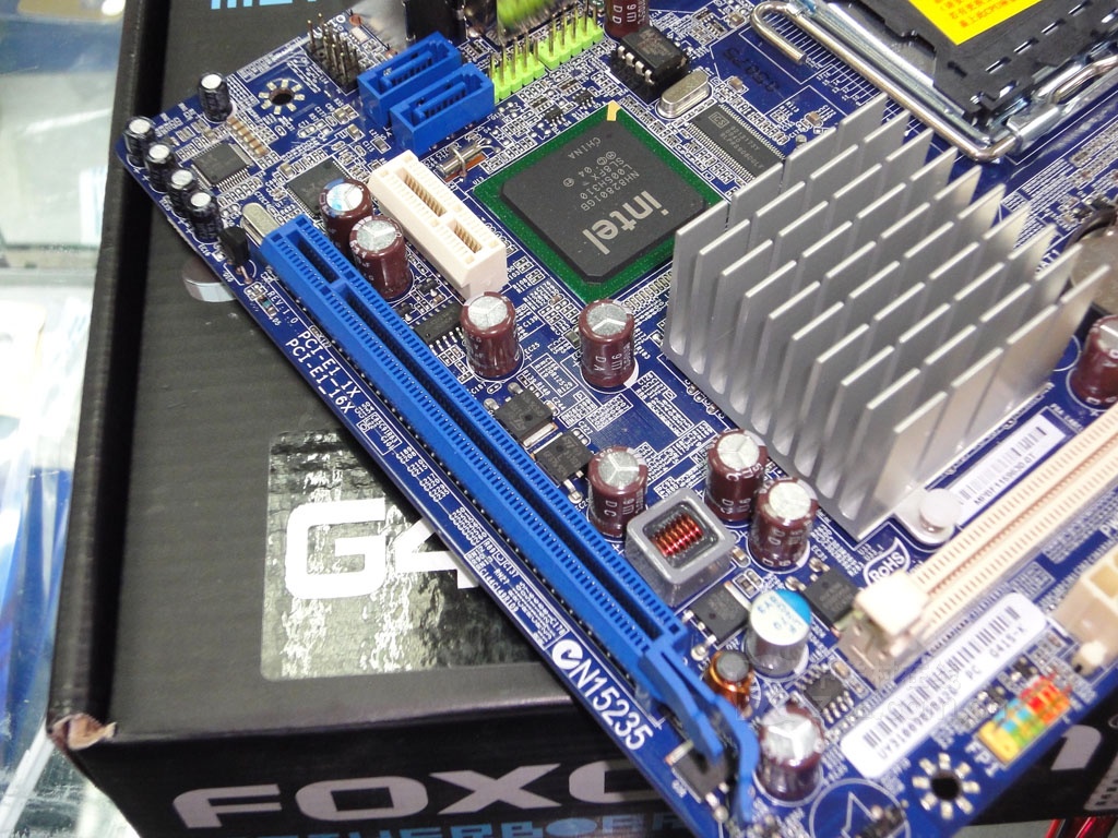 【高清图】 富士康(foxconn)g41s-k实拍图 图2