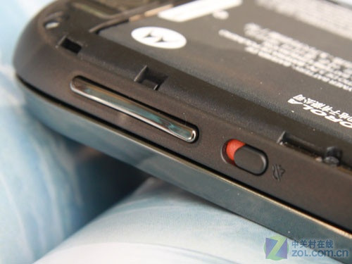 18个月的等待 回归之作MOTO CLIQ2评测