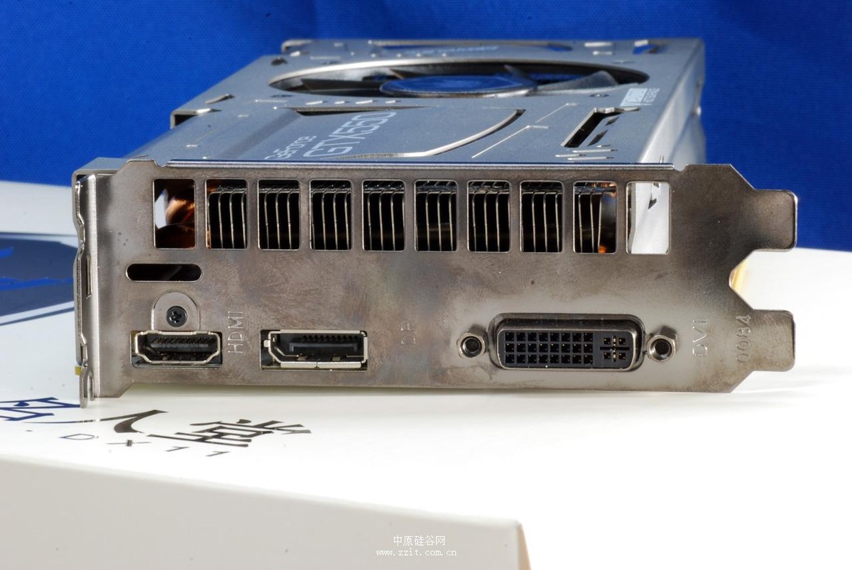 【高清图】 显存频率最高!影驰gtx550ti名人堂到图6