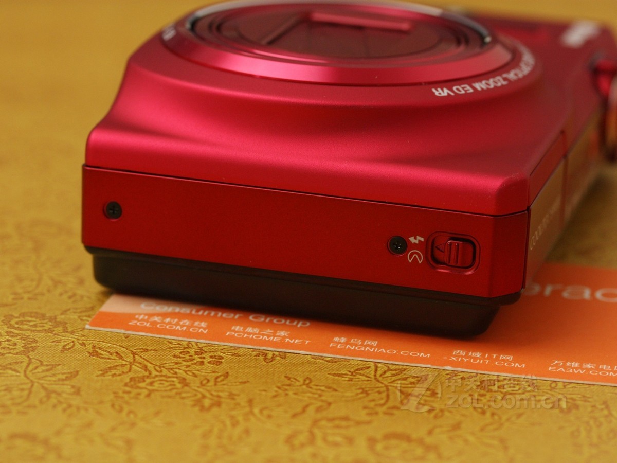 尼康s9100红色 侧面图