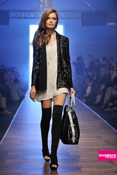 网龙showgirl——veronika_游戏游戏周边-中关村在线