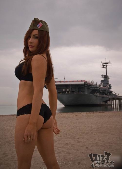 清纯与火辣并存 围观最性感的COSPLAY