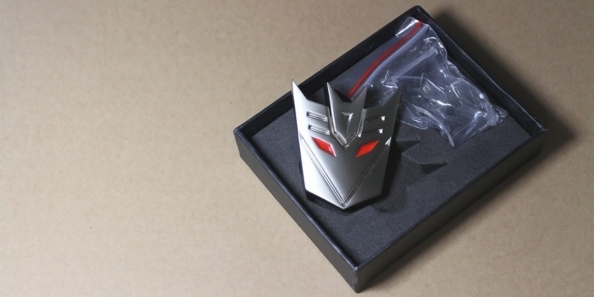 【高清图】 汽车人归来 变形金刚主题金属优盘开箱图11