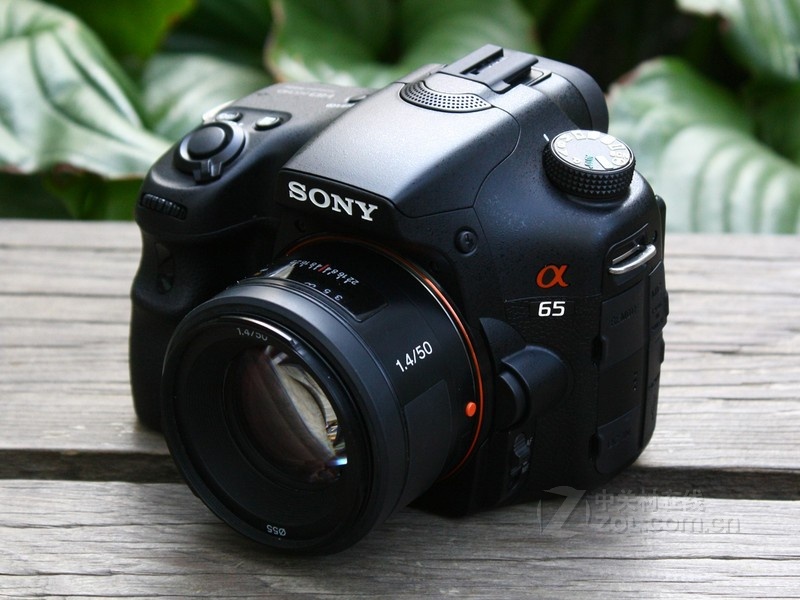 索尼a65套机(18-250mm)