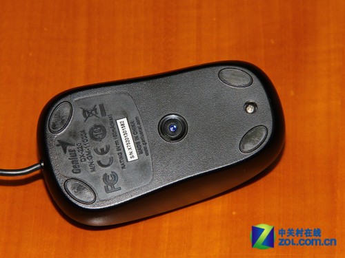 表面任驰骋 精灵蓝色旋风220鼠标评测