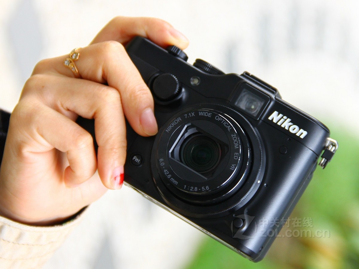 产品相关    尼康p7100  图片筛选 类型: 场景: 颜色