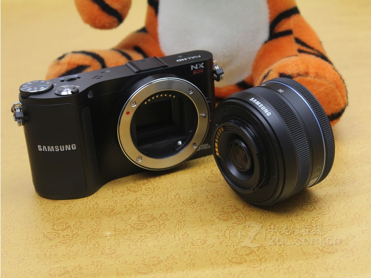 数码相机 三星数码相机 三星nx200套机(20-50mm) 图片 实拍图 19 / 64
