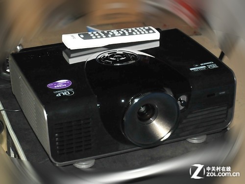 3D+1080pӰԺ ͶӰW7000ײ 