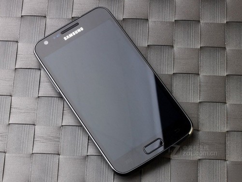 "瘦身"与实用兼备 11mm内超薄智能手机荐