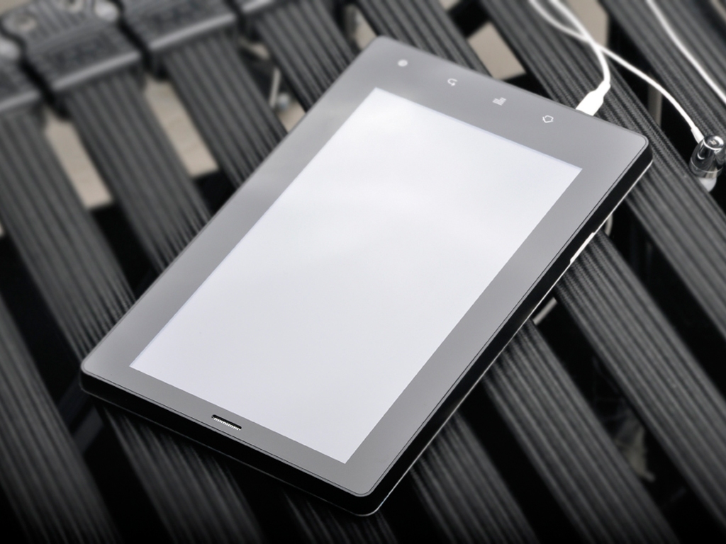 【高清图】 锋芒初露 拓步锋派3g通话平板图赏图1