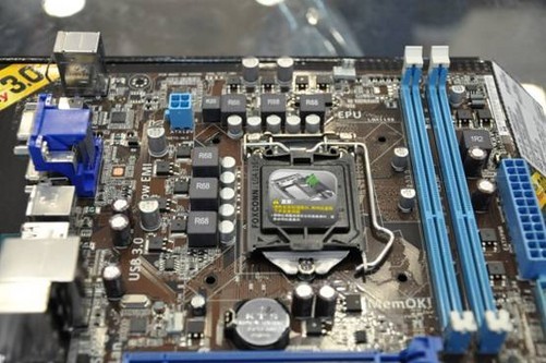 华硕p8b75-mle主板供电部分