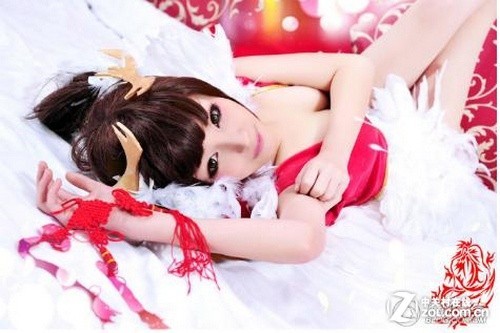 2012CJ中青宝展台抢先看 游戏与美女同样精彩