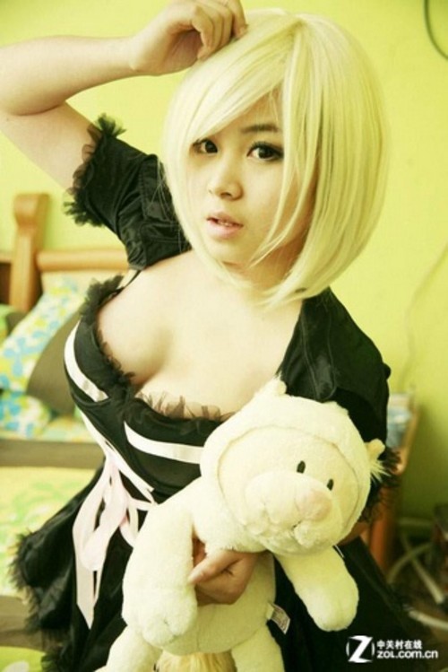 2012CJ中青宝展台抢先看 游戏与美女同样精彩