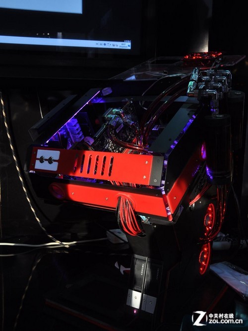 Chinajoy2012Ϸװ ROGչ̨ 