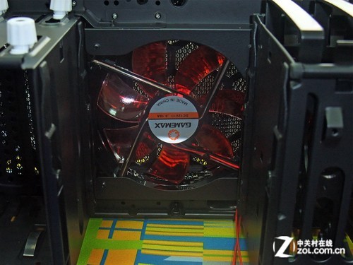 活性碳钢打造 GAMEMAX圣骑士机箱上架