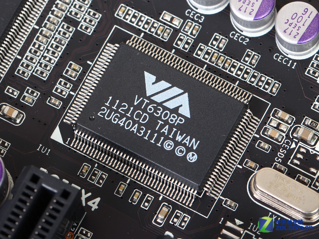 支持sas接口 技嘉另类x79主板高清图赏