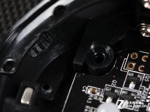 深度拆解 Razer那伽梵蛇2012版游戏鼠标