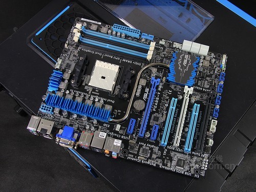 华硕f2a85-v pro 外观图