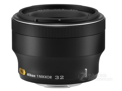 ῵ 32mm f/1.2